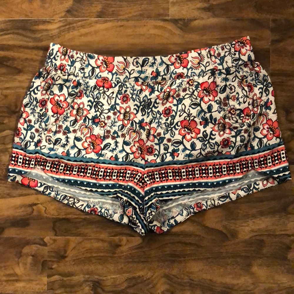 NWT Medium Express Shorts